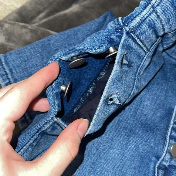 J Brand Natasha Sky High Crop Skinny in Meteor exposed button - Picture 8 of 12